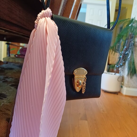 Vintage Black Crocodile Coquette Mini Messenger Bag w/ Baby Pink Twilly - Picture 15 of 15